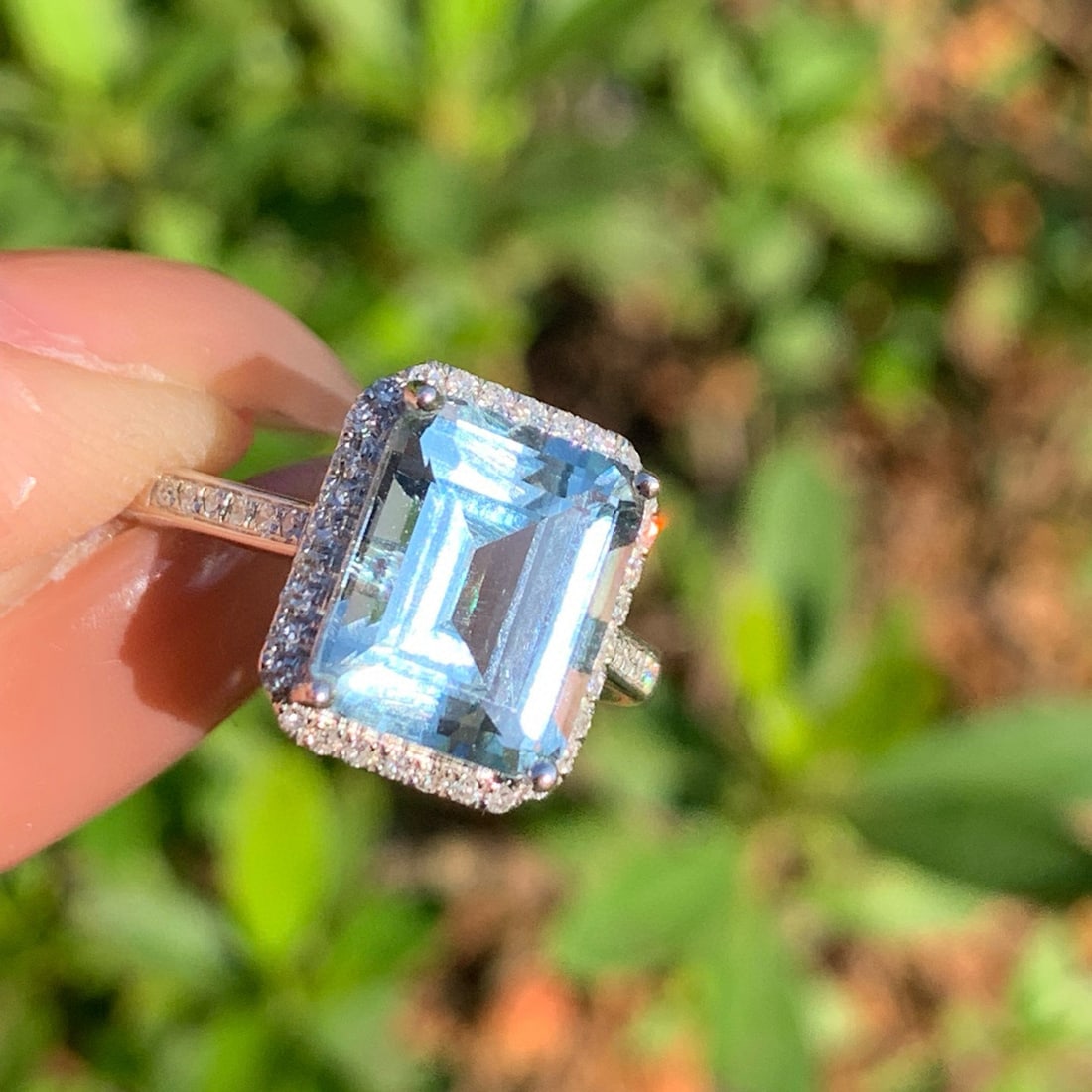14k Gold 3 Ct Natural Aquamarine & Diamond Ring - 4