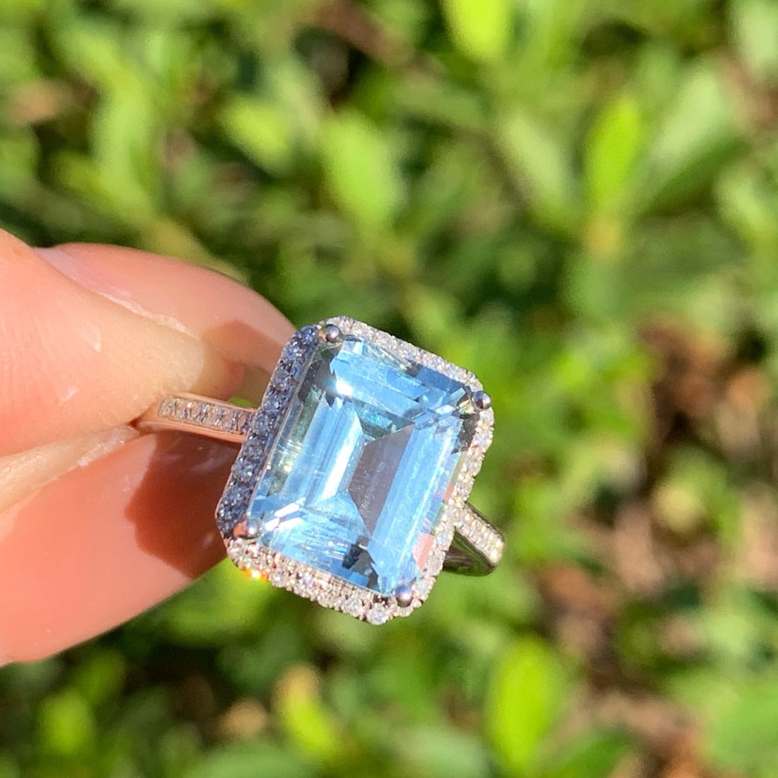 14k Gold 3 Ct Natural Aquamarine & Diamond Ring - 5