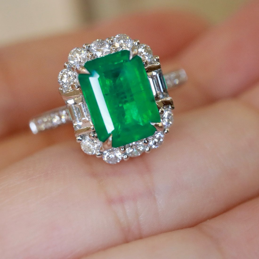 14k Gold 3.01 Ctw Vivid Green Natural Emerald & Diamond Ring - 3