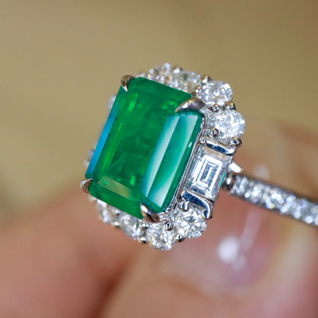 14k Gold 3.01 Ctw Vivid Green Natural Emerald & Diamond Ring - 6