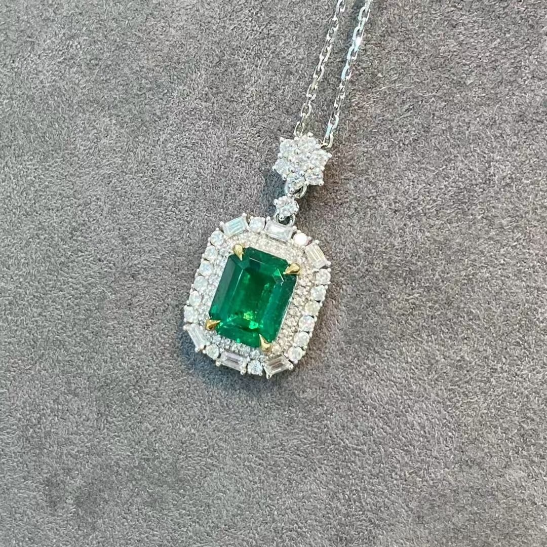 14k Gold 2.14 Ctw Vivid Green Natural Emerald & Diamond Pendant( Without Chain ) - 3