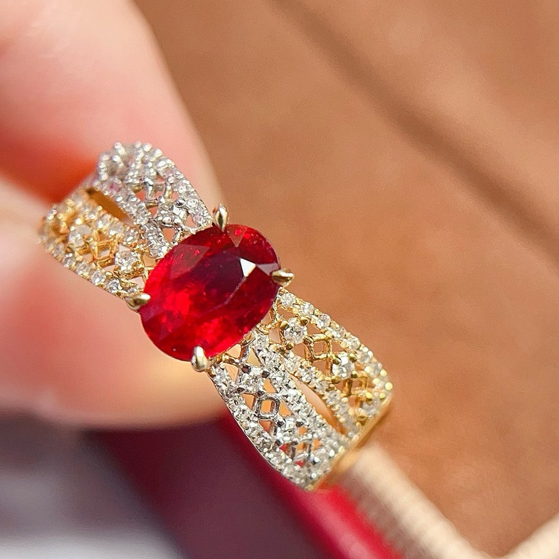 14k Gold 1 Ct Natural Ruby & Diamond Ring: Ref:230986202 // gold content:14k gold // ring size:7. 25us // // main gemstone:ruby // shape:oval // carat weight:1ct // color:red // treatment:natural // // adjacent gemstone 2 : diamond // number