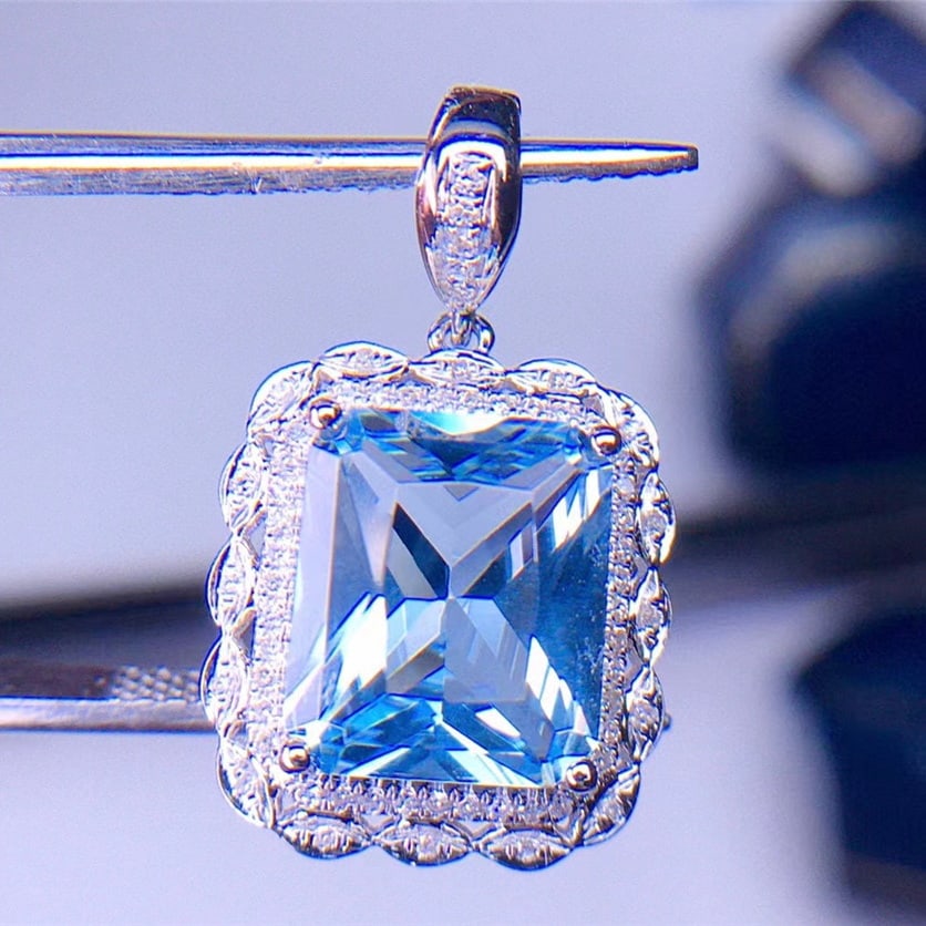 14k Gold 3.2 Ct Natural Aquamarine & Diamond Pendant( Without Chain ) - 3