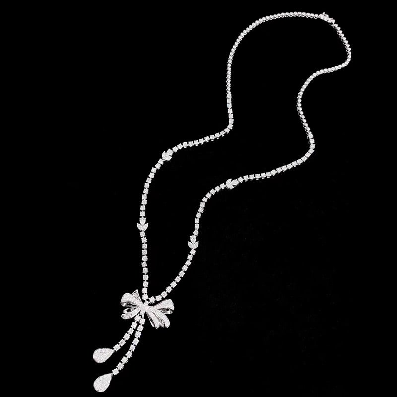 14k Gold 4 Ct Natural H Diamond Necklace: Ref:230986226 // gold content:14k gold // main gemstone:diamond // shape:multiply // carat weight:4ct // clarity grade:vs-si // color:h // treatment:natural // Condition: New Low Estimate: 16000.00