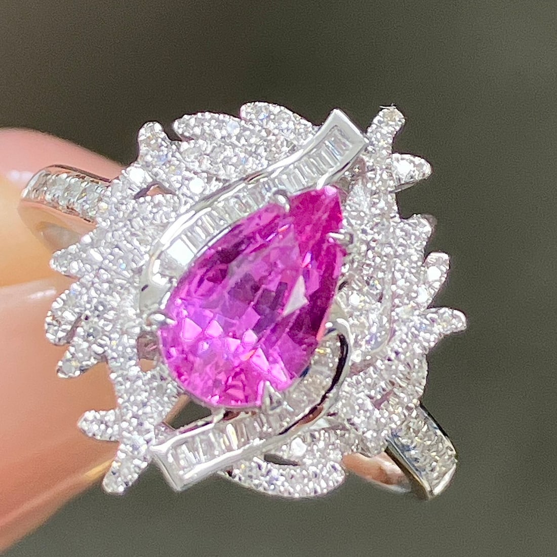 14k Gold 1.77 Ctw Natural Padparadscha Sapphire & Diamond Ring - 4