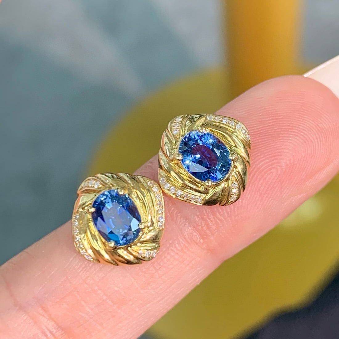 14k Gold 1.82 Ct Natural Sapphire & Diamond Earrings - 4