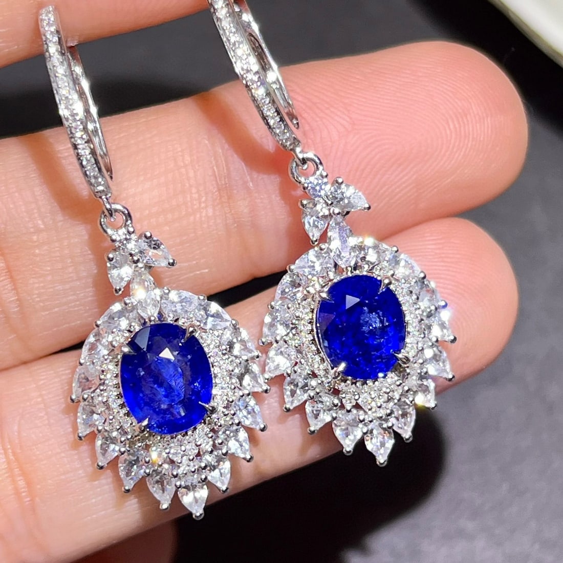 14k Gold 3.93 Ctw Natural Sapphire & Diamond Earrings: Ref:230986238 // gold content:14k gold // main gemstone:sapphire // shape:oval // carat weight:3. 59ct // color:royal blue // treatment:natural // // adjacent gemstone 2 : diamond // number of stones: