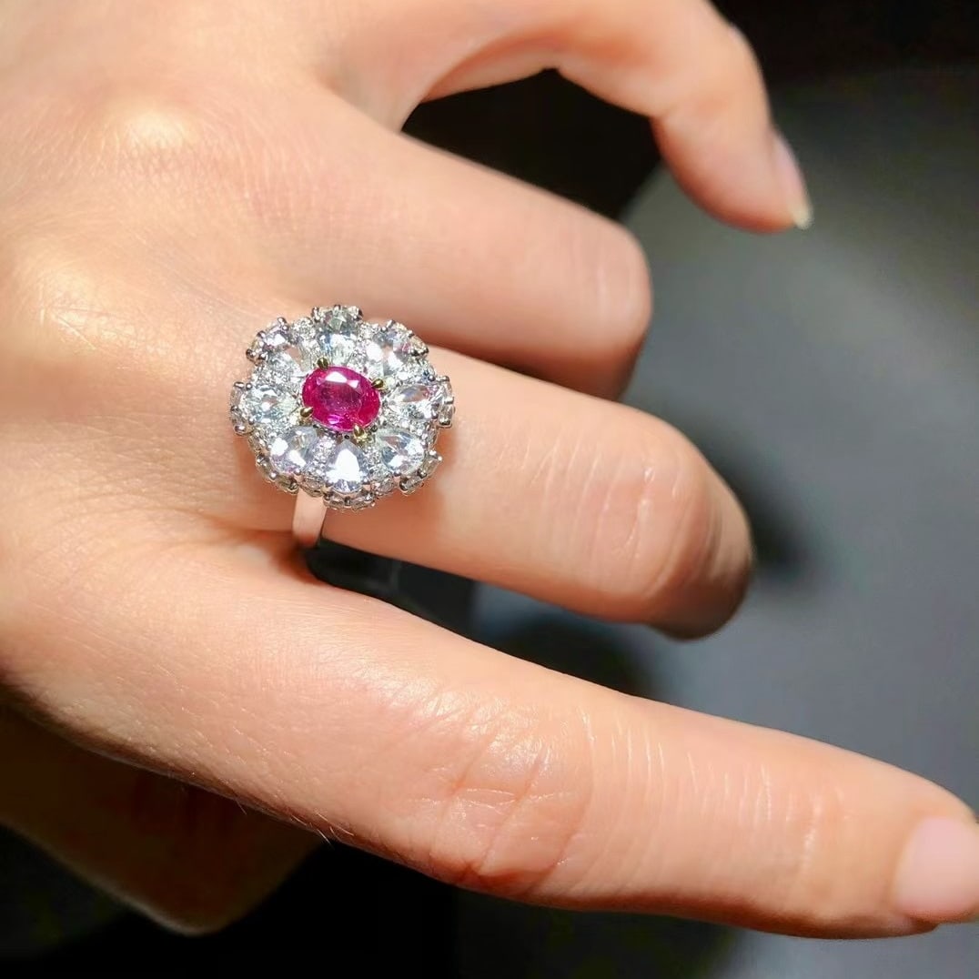 14k Gold 0.80 Ctw Natural Ruby & Diamond Ring - 5