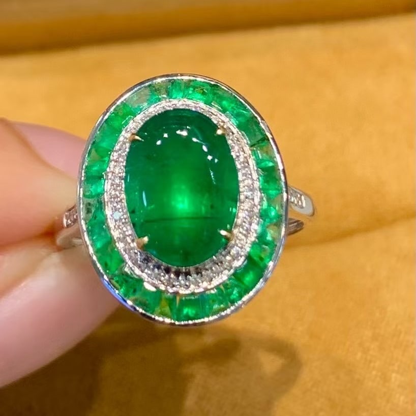 14k Gold 3 Ct Vivid Green Natural Emerald & Diamond Ring: Ref:230986249 // gold content:14k gold // ring size:7. 25us // // main gemstone:emerald // shape:oval // carat weight:3ct // color:vivid green // treatment:natural // // adjacent gemstone 2 : diamond