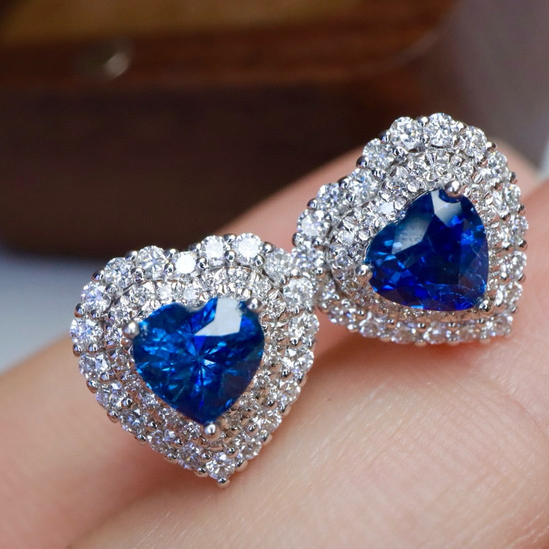 14k Gold 2.00 Ctw Natural Sapphire & Diamond Earrings: Ref:230986266 // gold content:14k gold // main gemstone:sapphire // shape:heart // carat weight:1. 48ct // color:royal blue // treatment:natural // // adjacent gemstone 2 : diamond // shape:round // c