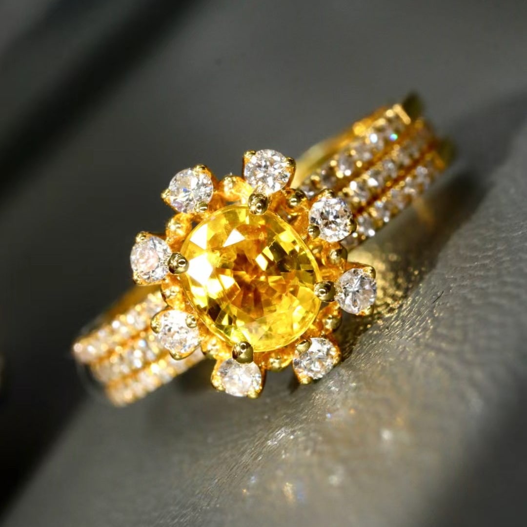 14k Gold 1.27 Ctw Natural Sapphire & Diamond Ring: Ref:230986268 // gold content:14k gold // ring size:7. 25us // // main gemstone:sapphire // shape:oval // carat weight:0. 81ct // color:yellow // treatment:natural // // adjacent gemstone 2 : diamond