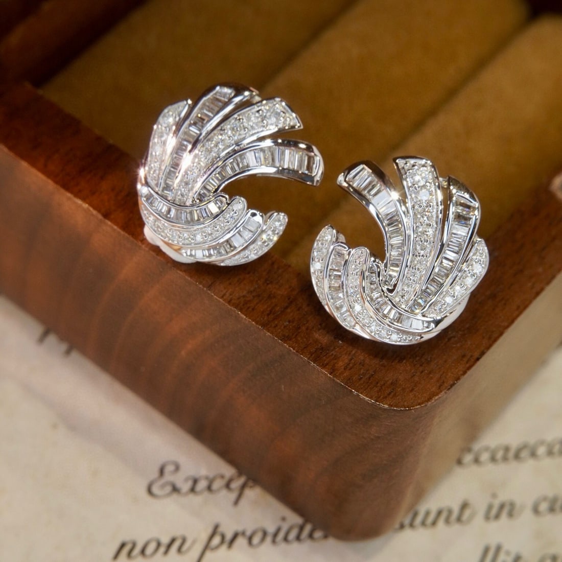 14k Gold 0.66 Ct Natural H Diamond Earrings - 2