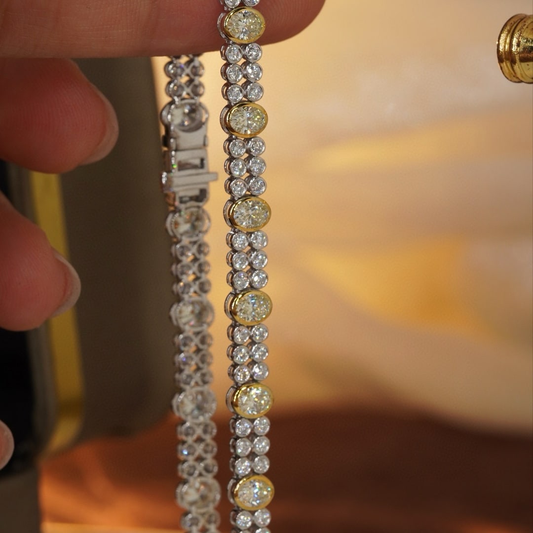 14k Gold 5.15 Ctw Natural Yellow Diamond & Diamond Bracelet - 3