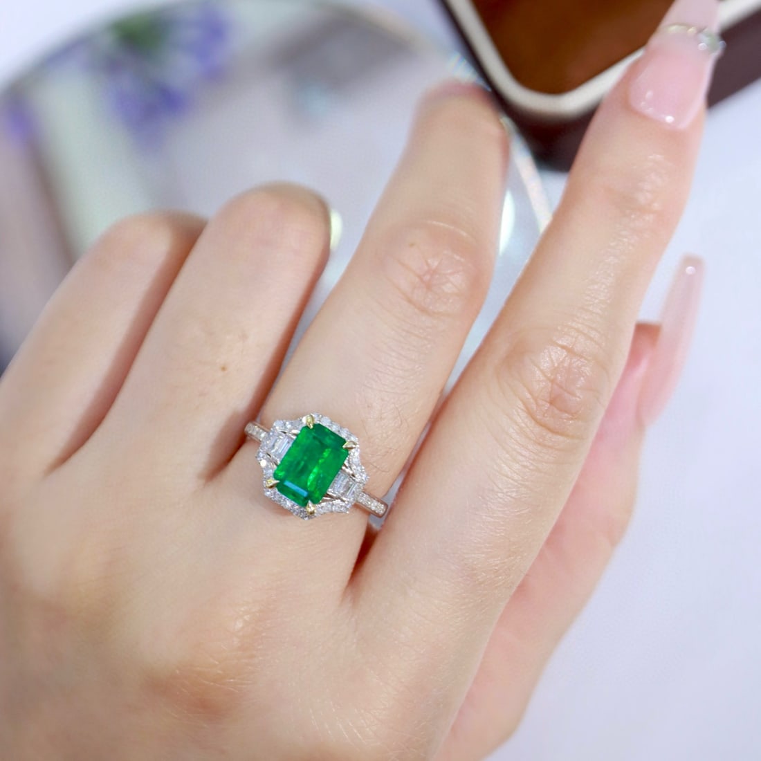 14k Gold 1.99 Ctw Vivid Green Natural Emerald & Diamond Ring - 4
