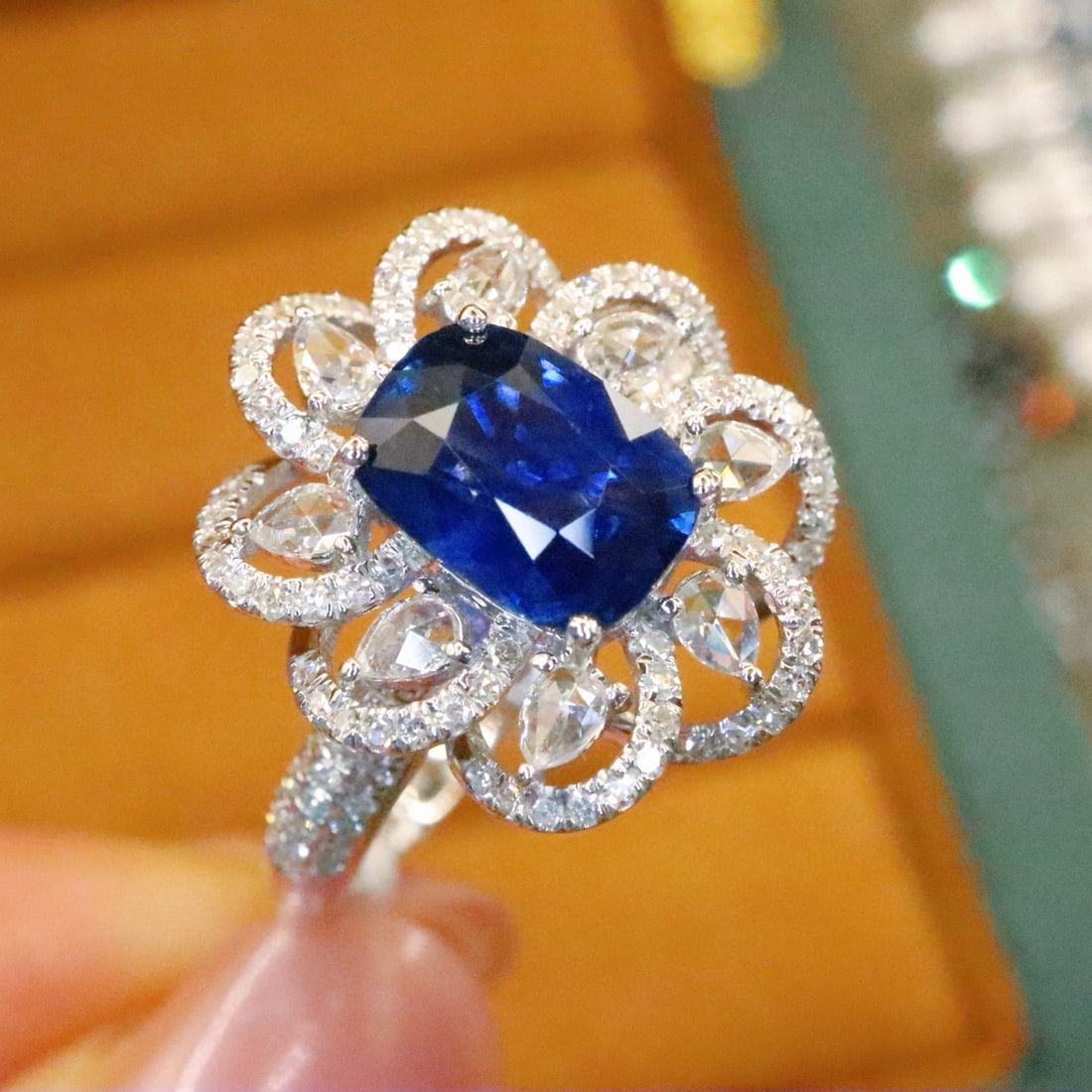 14k Gold 2.80 Ctw Natural Sapphire & Diamond Ring - 2