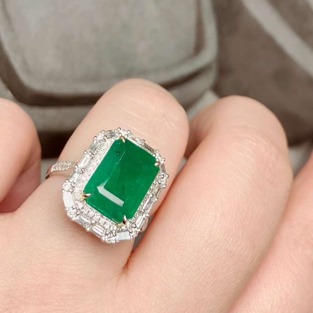 14k Gold 7.43 Ctw Natural Emerald & Diamond Ring - 2