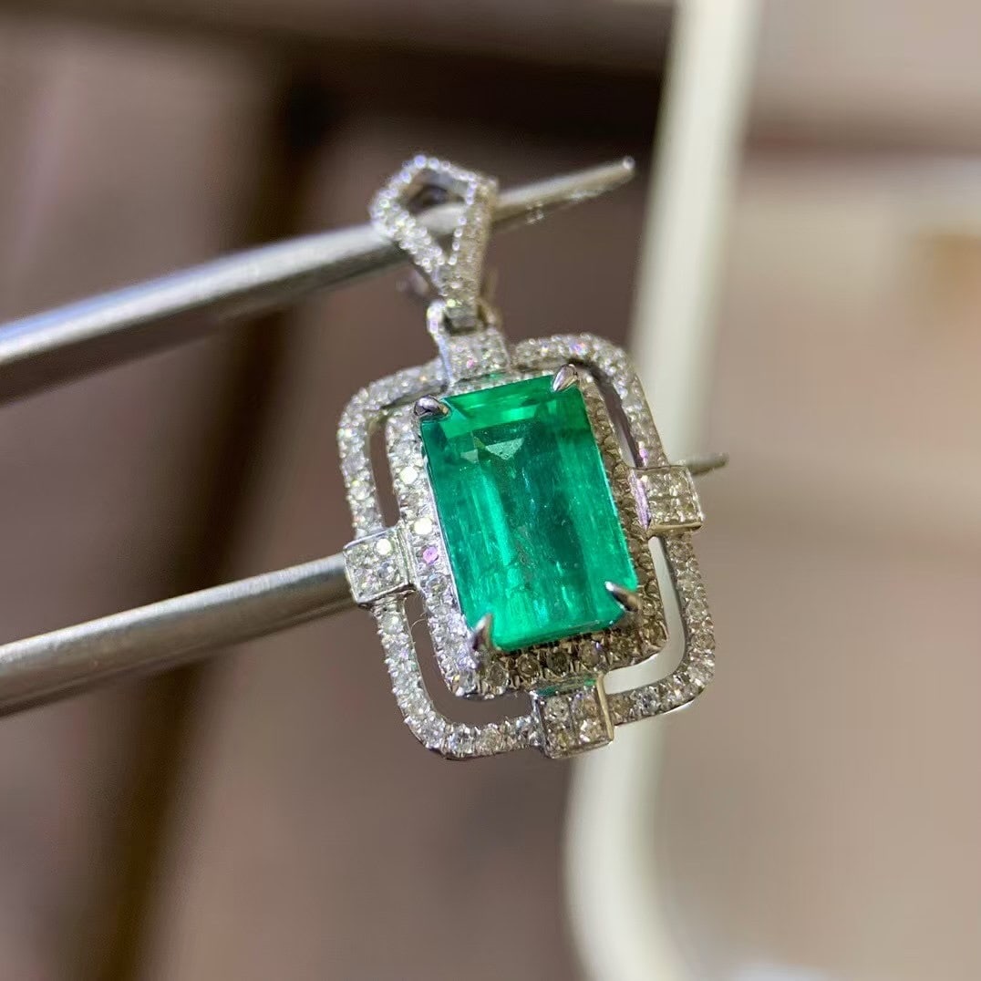 14k Gold 2.3 Ct Natural Emerald & Diamond Pendant( Without Chain ) - 4