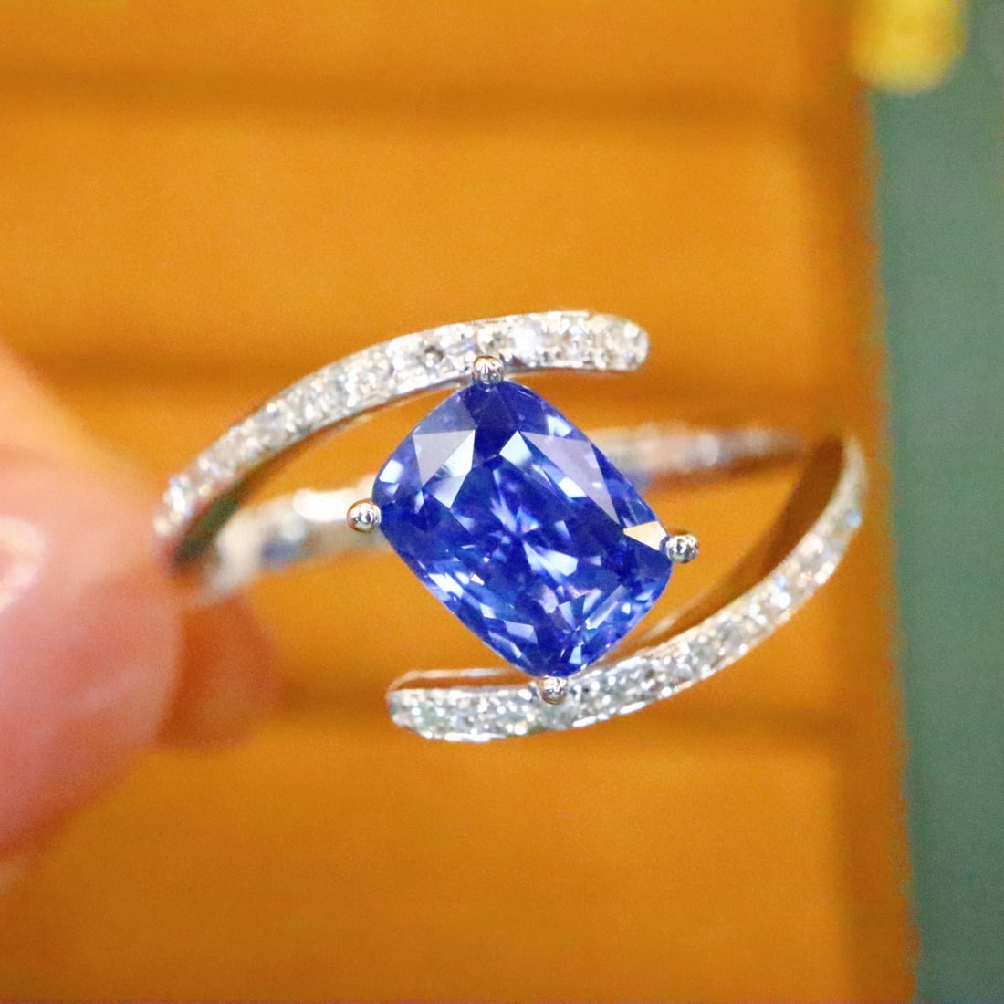 14k Gold 1.19 Ctw Natural Sapphire & Diamond Ring: Ref:230986308 // gold content:14k gold // ring size:7. 25us // // main gemstone:sapphire // shape:cushion // carat weight:1. 05ct // color:cornflower blue // treatment:natural // // adjacent gemstone 