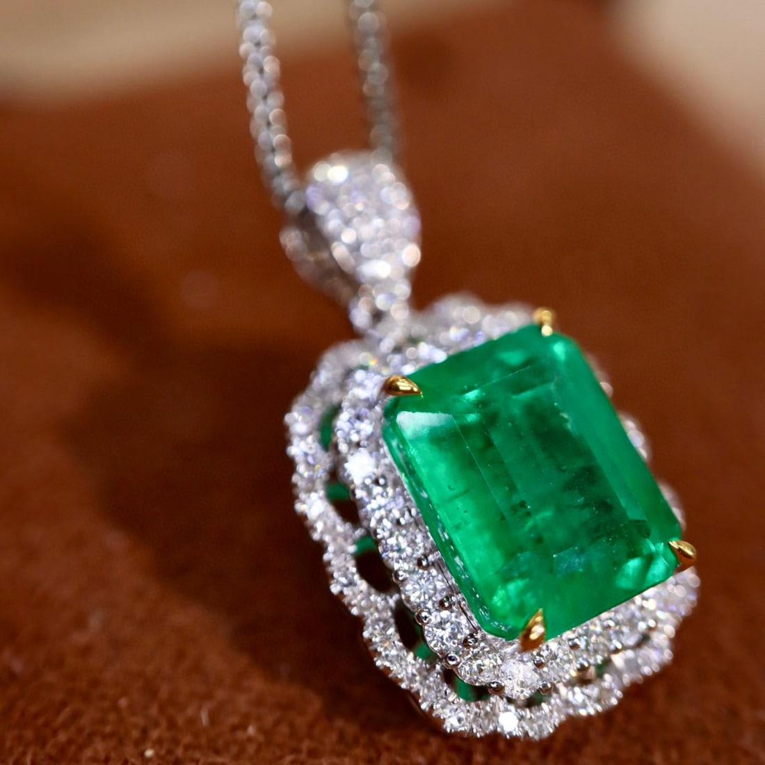 14k Gold 3.24 Ctw Natural Emerald & Diamond Pendant( Without Chain ) - 3