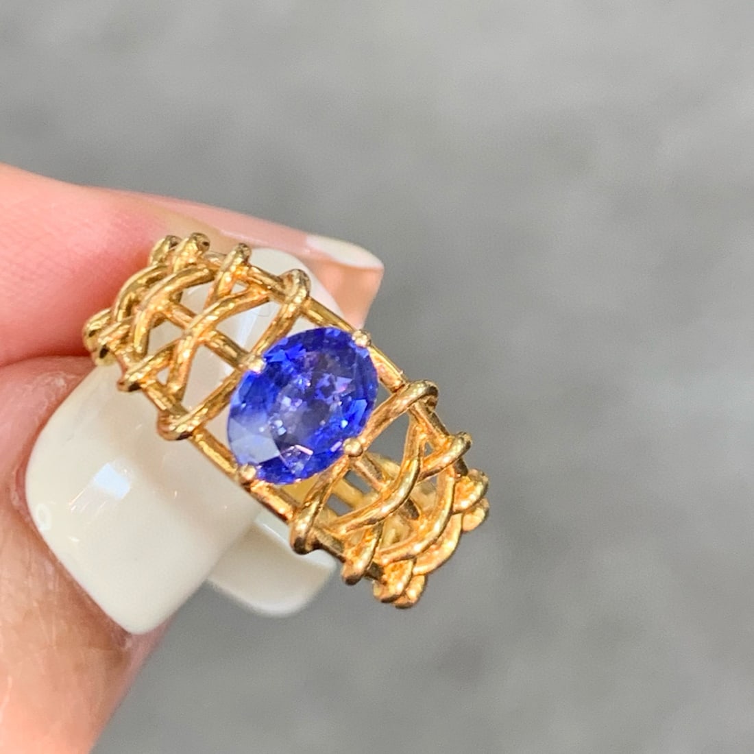 14k Gold 1.1 Ct Natural Sapphire Ring: Ref:230986321 // gold content:14k gold // ring size:7. 25us // // main gemstone:sapphire // shape:oval // carat weight:1. 1ct // color:blue // treatment:natural // Condition: New Low Estimate: