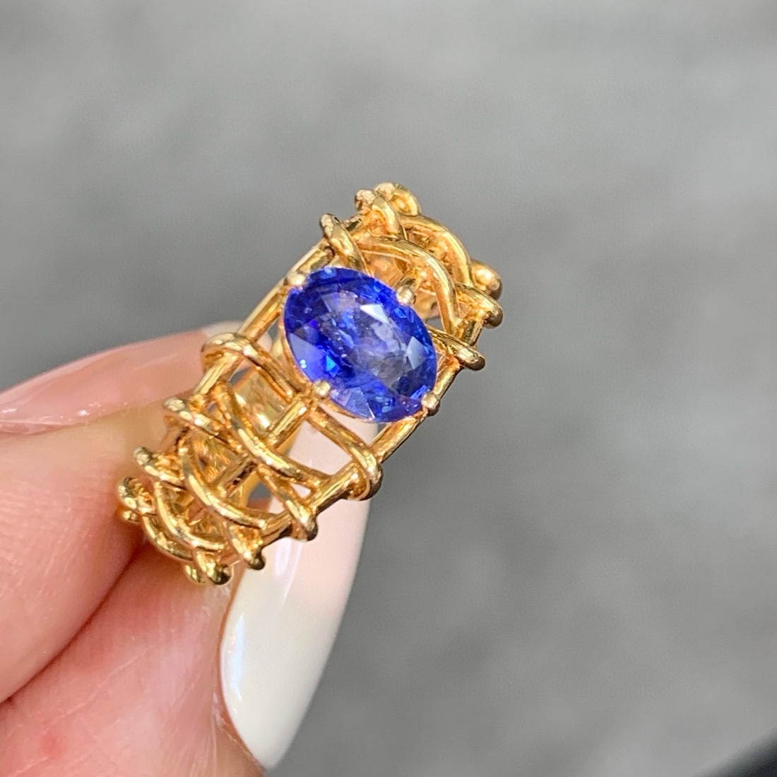 14k Gold 1.1 Ct Natural Sapphire Ring - 8