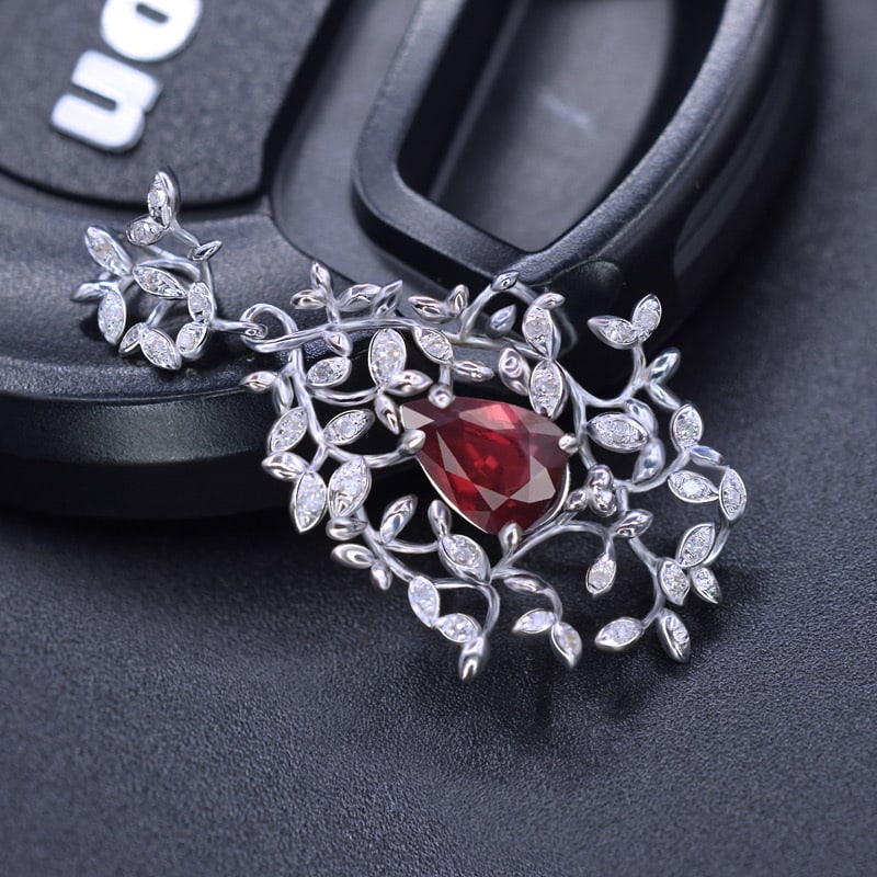 14k Gold 1.01 Ct Natural Ruby & Diamond Pendant( Without Chain ): Ref:230986326 // gold content:14k gold // main gemstone:ruby // shape:pear // carat weight:1. 01ct // color:pigeonblood red // treatment:natural // // adjacent gemstone 2 : diamond // number of
