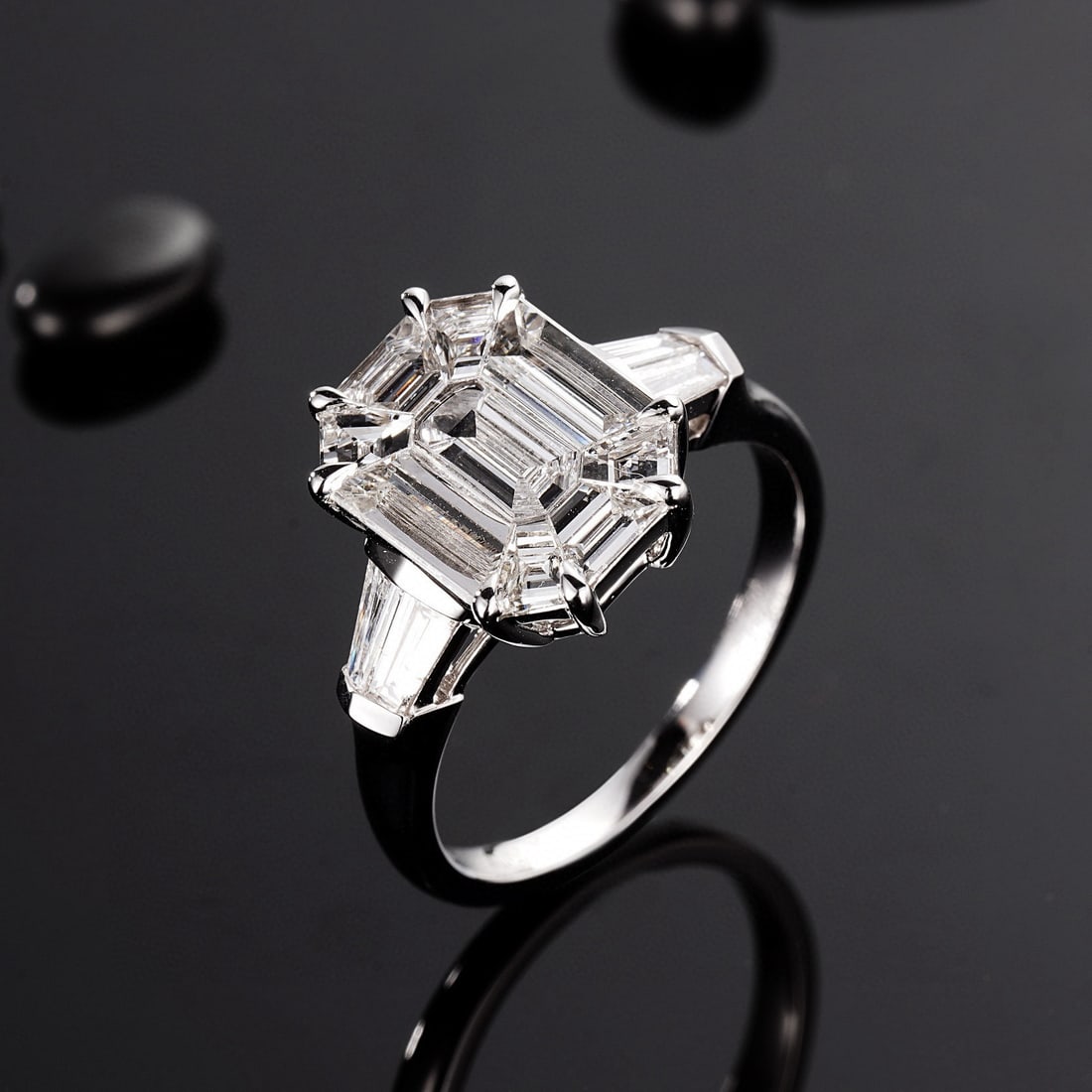 14k Gold 2.2 Ct Natural H Diamond Ring: Ref:230986328 // gold content:14k gold // ring size:7. 25us // // main gemstone:diamond // shape:multiply // carat weight:2. 2ct // clarity grade:vs-si // color:h // treatment:natural // Condition: