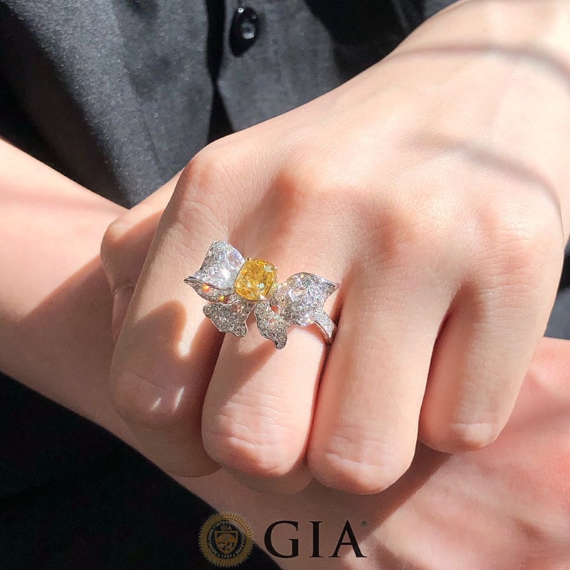 Gia Certified 14k Gold 3.88 Ctw Natural Yellow Diamond & Diamond Ring - 3