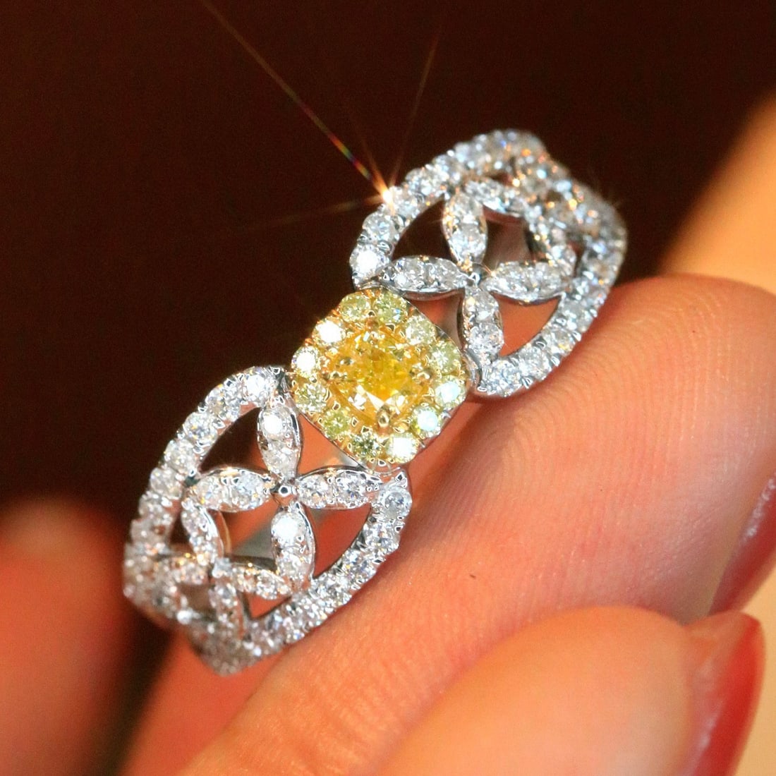 14k Gold 0.68 Ct Natural Color Diamond Ring: Ref:230986335 // gold content:14k gold // ring size:7. 25us // // main gemstone:diamond // shape:multiply // carat weight:0. 68ct // clarity grade:vs-si // color:color // treatment:natural //