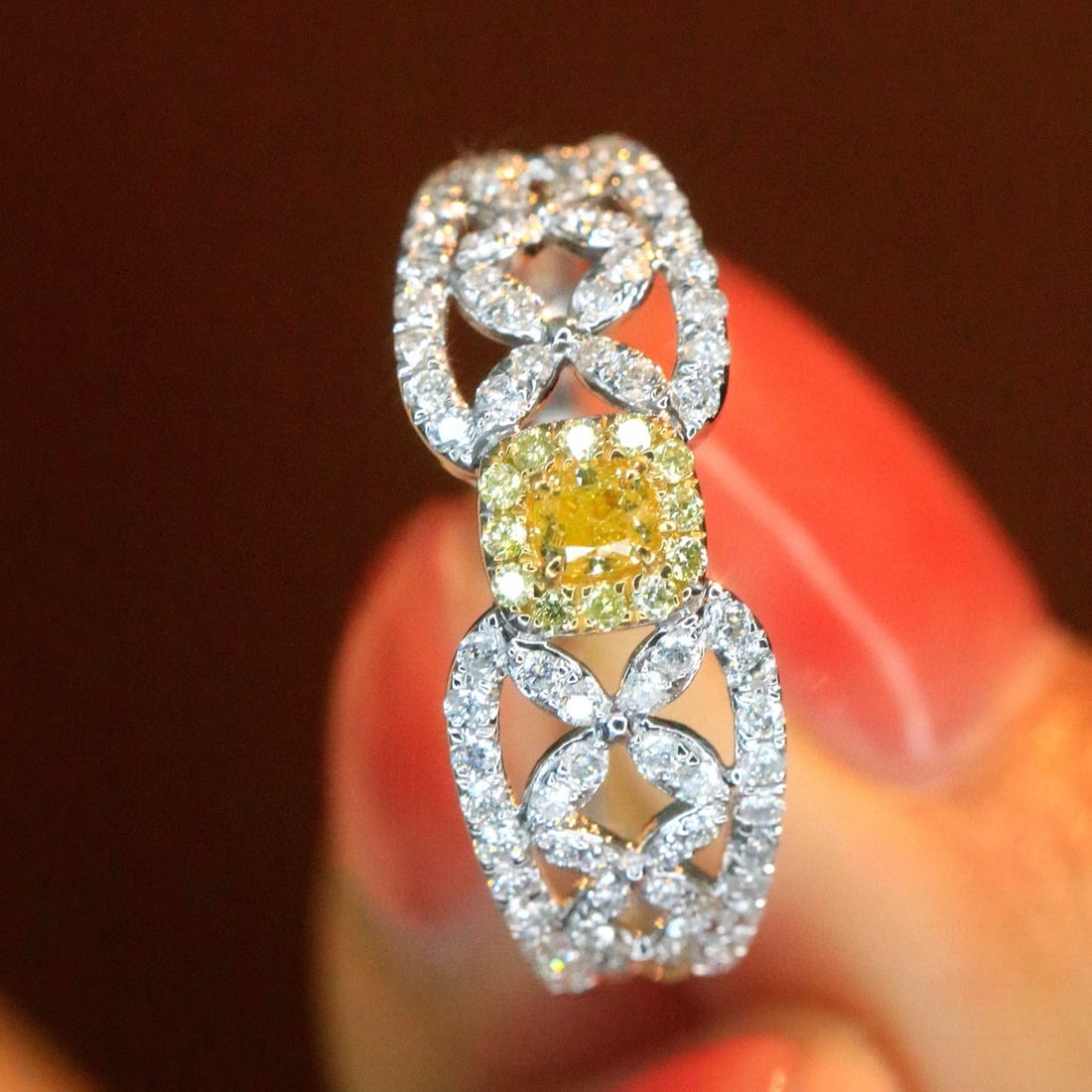 14k Gold 0.68 Ct Natural Color Diamond Ring - 2