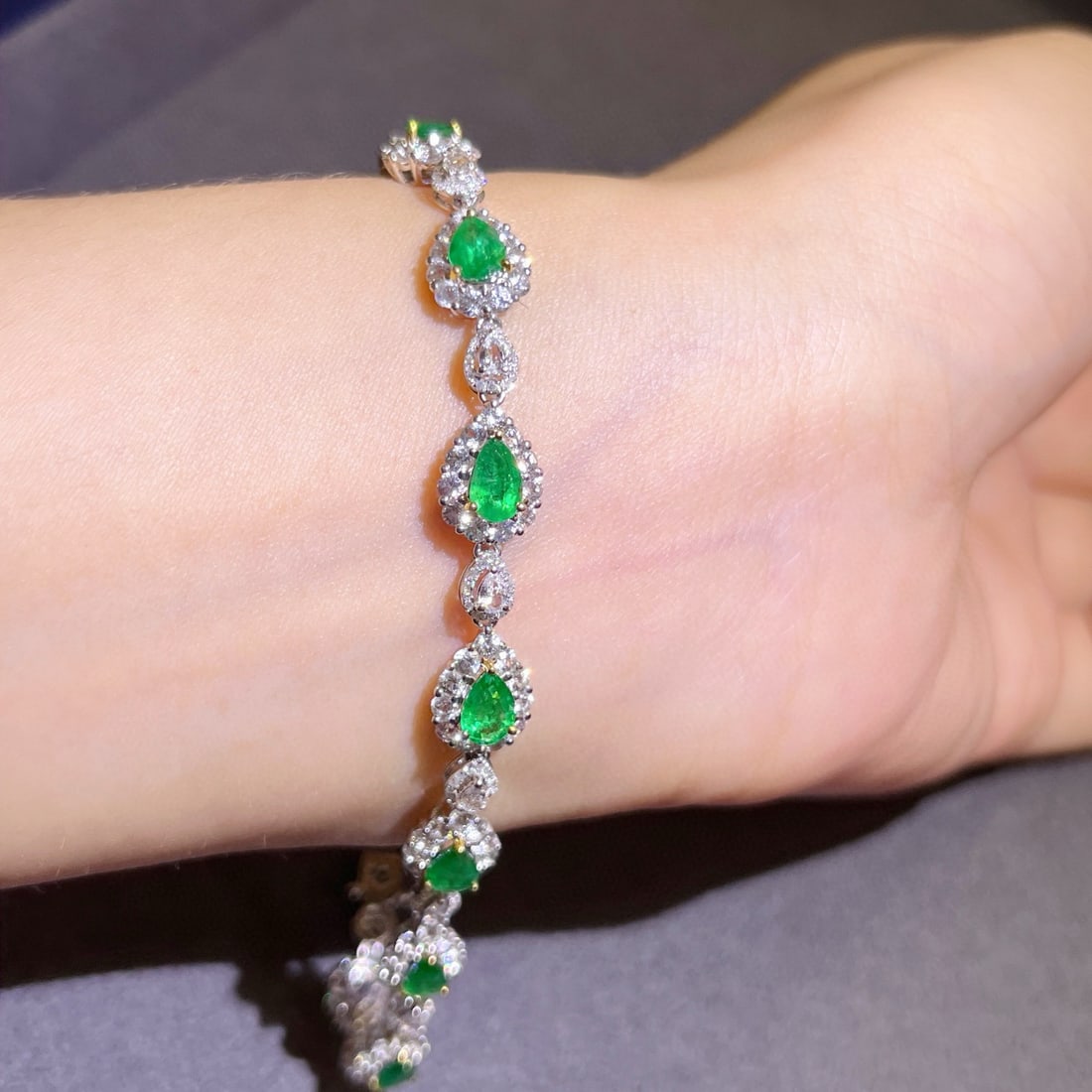 14k Gold 3.19 Ctw Vivid Green Natural Emerald & Diamond Bracelet - 2