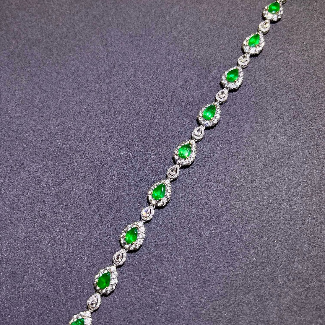 14k Gold 3.19 Ctw Vivid Green Natural Emerald & Diamond Bracelet - 3