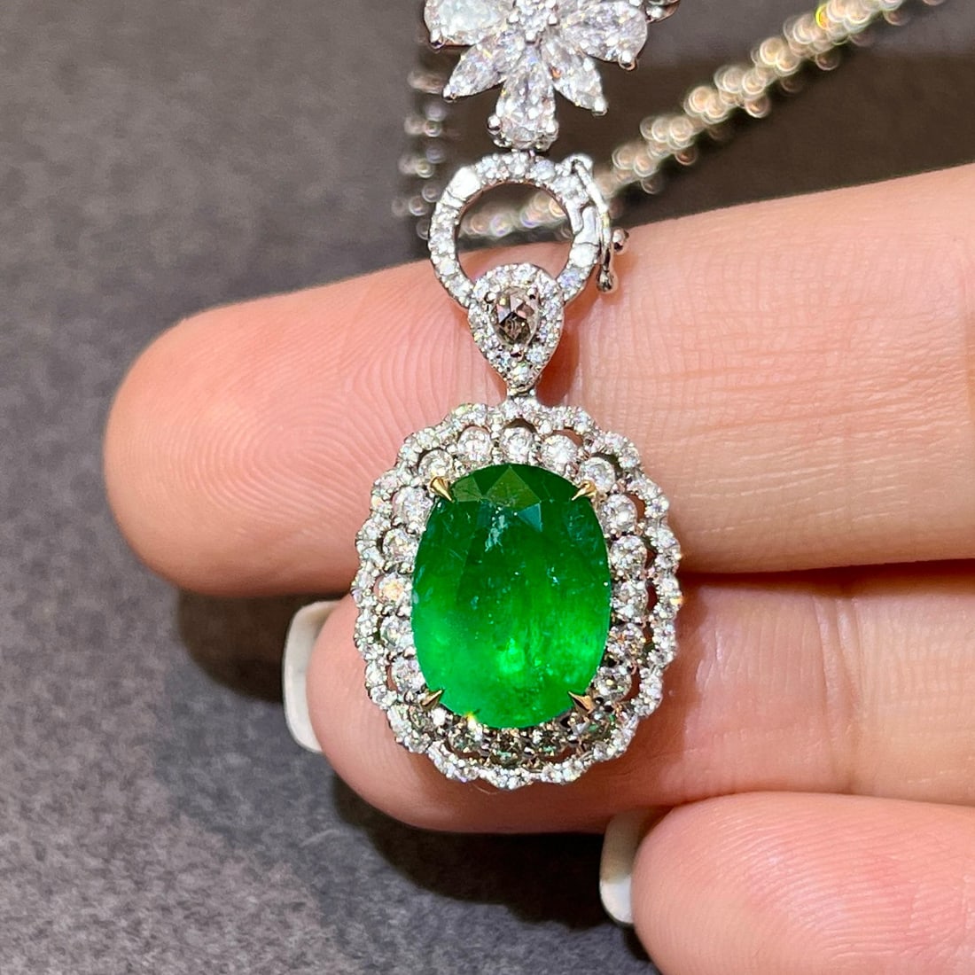 14k Gold 3.93 Ctw Vivid Green Natural Emerald & Diamond Pendant( Without Chain ) - 2