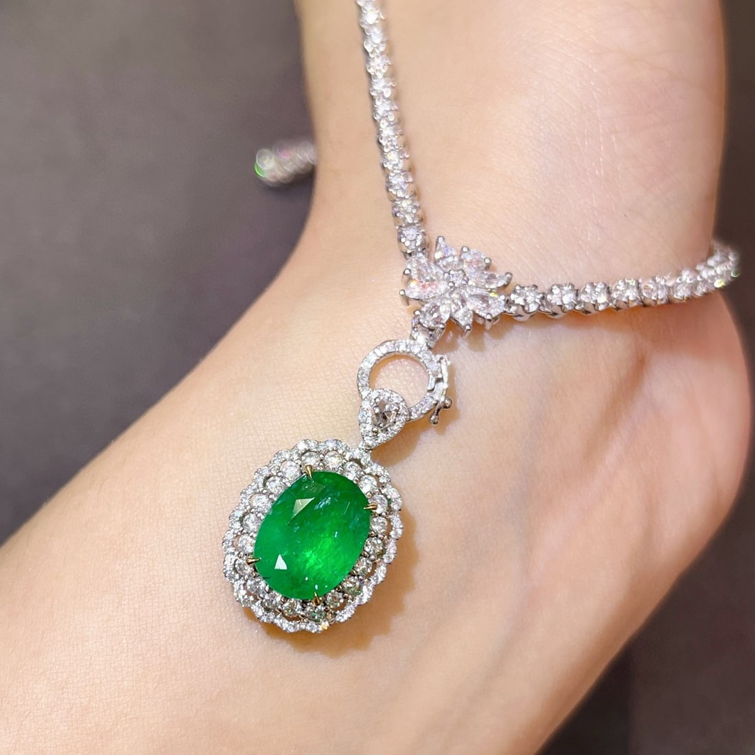 14k Gold 3.93 Ctw Vivid Green Natural Emerald & Diamond Pendant( Without Chain ) - 5