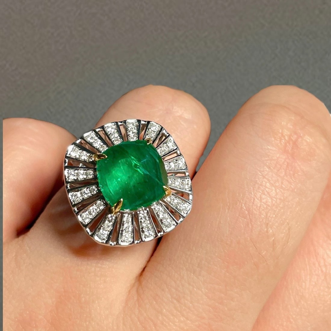 14k Gold 5.46 Ctw Natural Emerald & Diamond Ring/pendant( Without Chain ) - 5