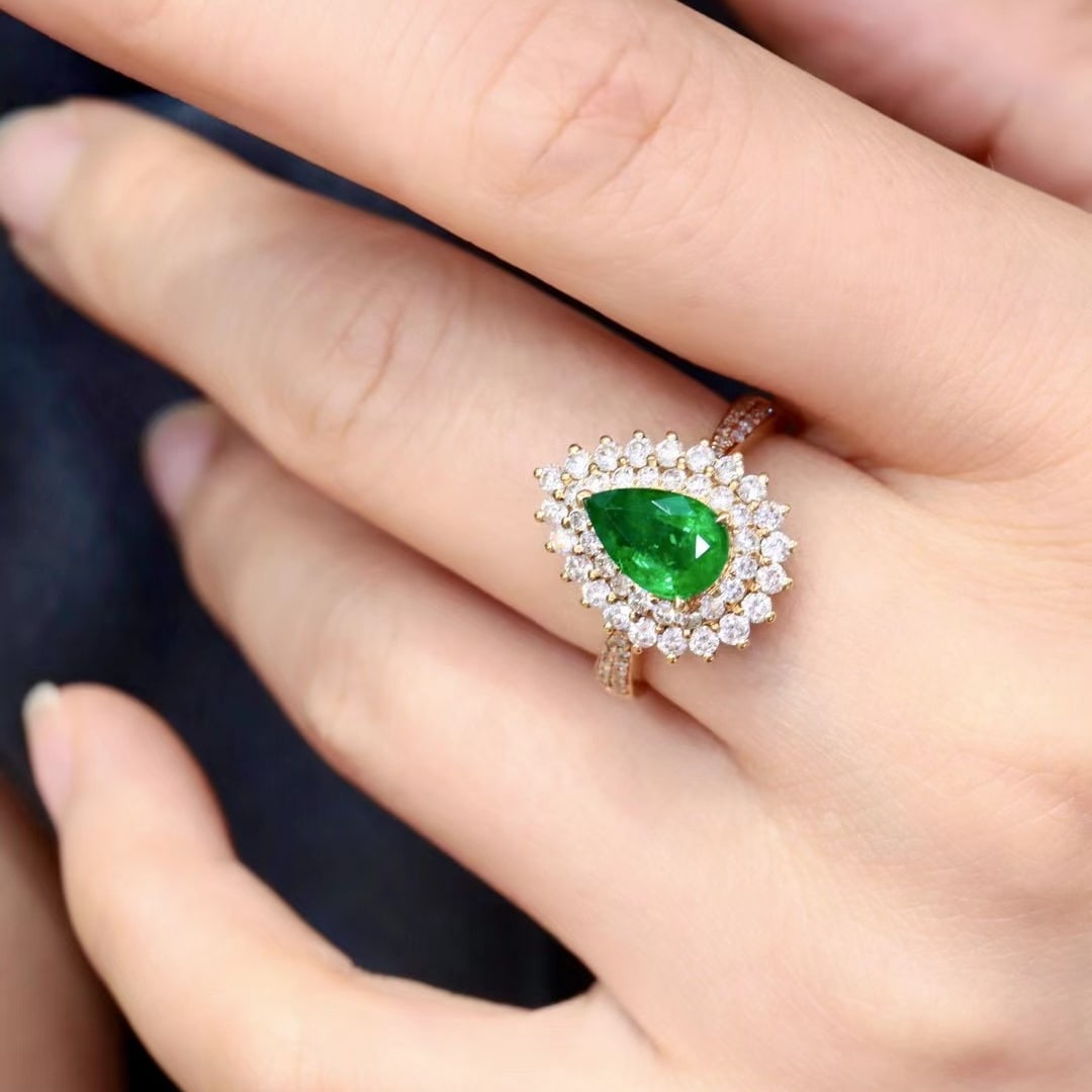 14k Gold 2.37 Ctw Vivid Green Natural Emerald & Diamond Ring - 2