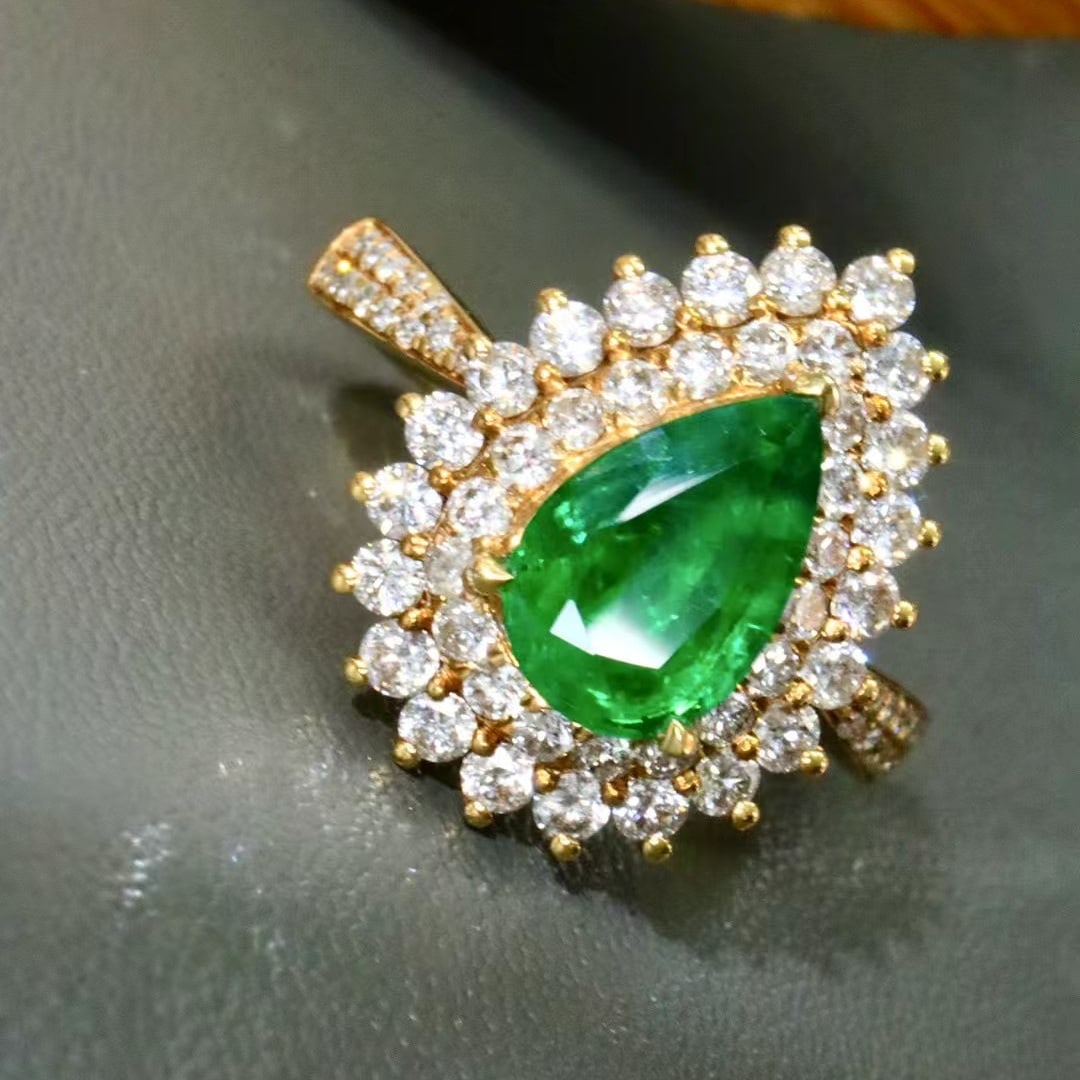 14k Gold 2.37 Ctw Vivid Green Natural Emerald & Diamond Ring - 6