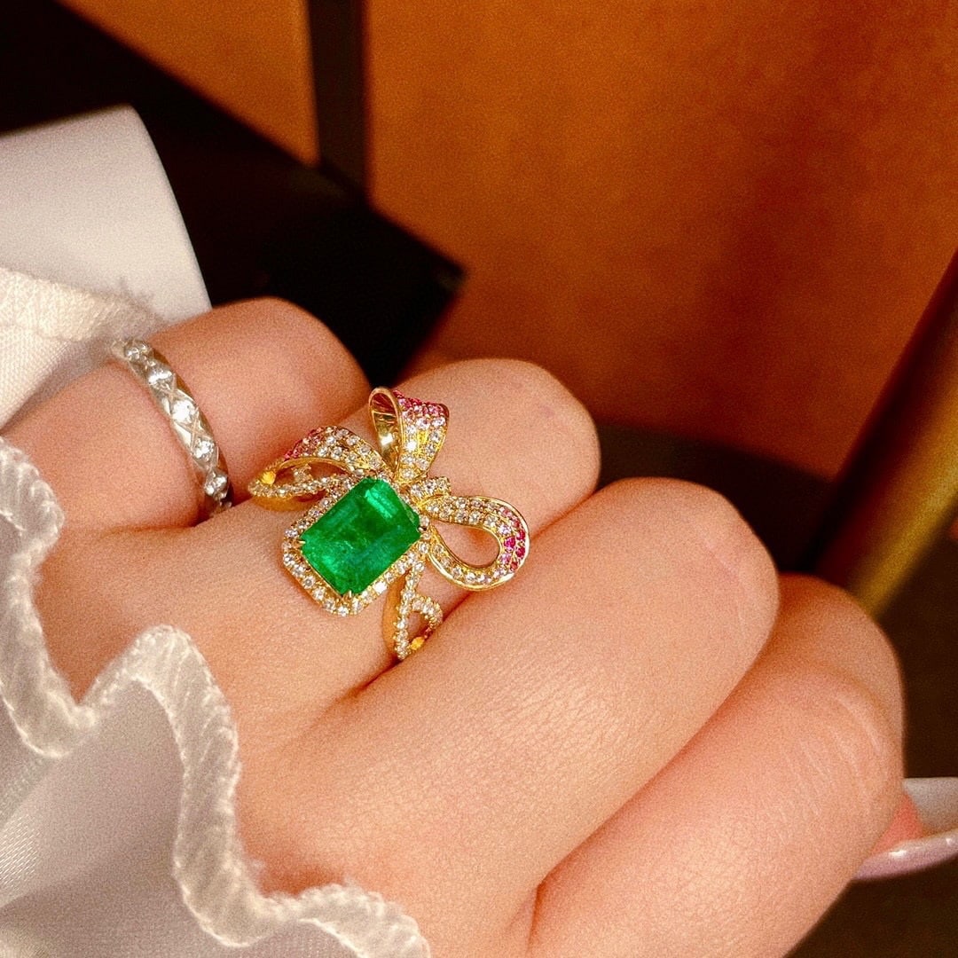 14k Gold 2.66 Ctw Vivid Green Natural Emerald & Diamond Ring - 2