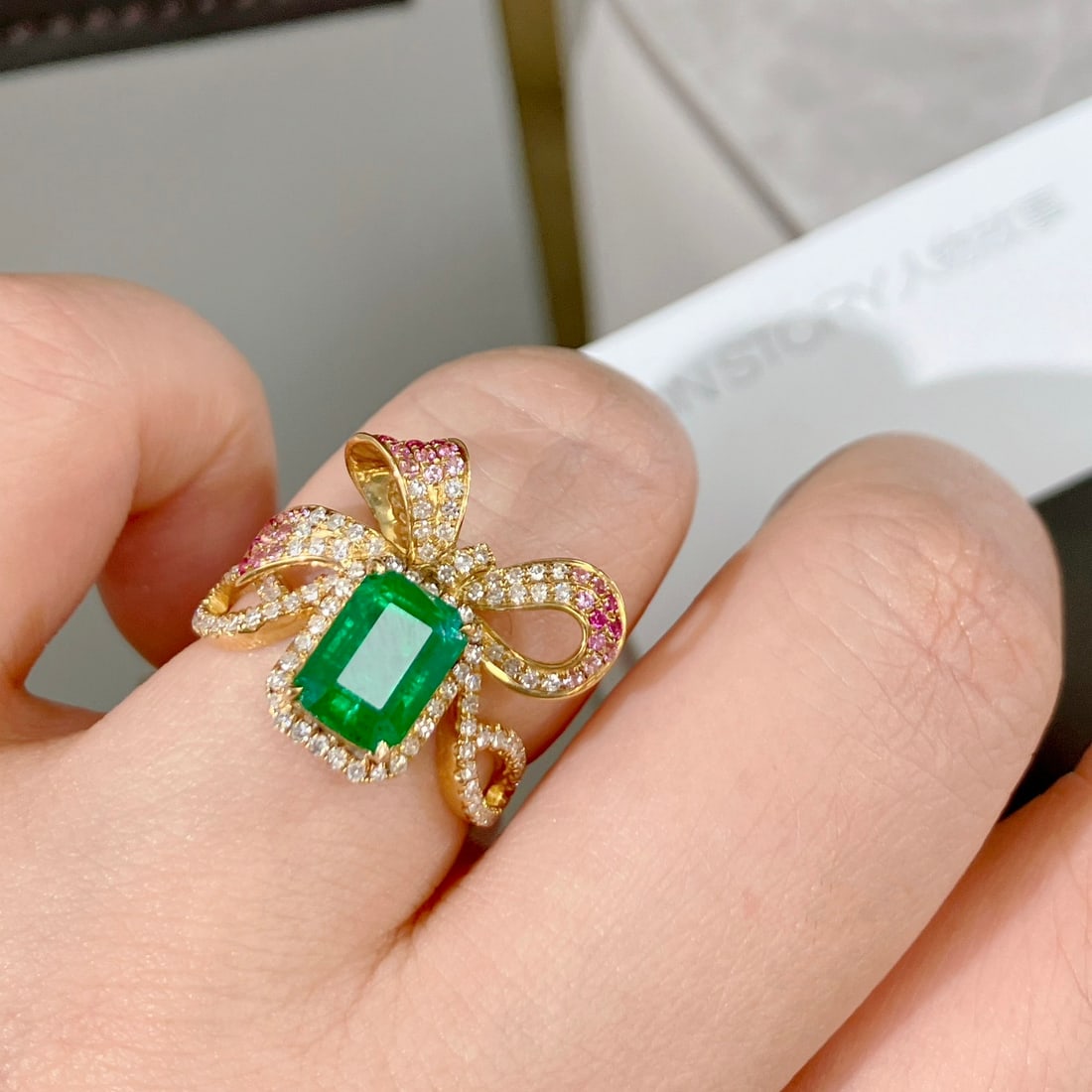 14k Gold 2.66 Ctw Vivid Green Natural Emerald & Diamond Ring - 3