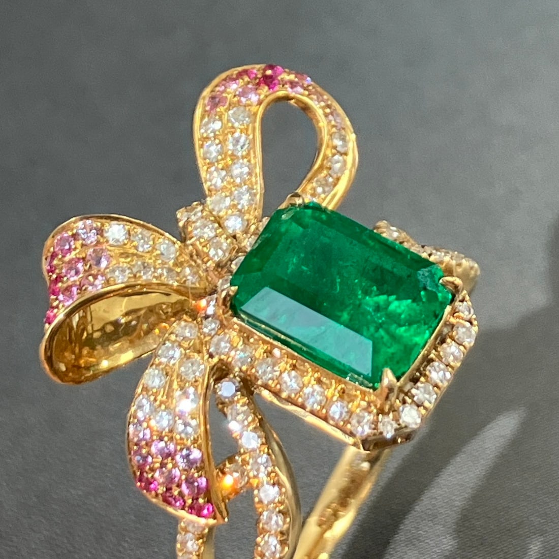 14k Gold 2.66 Ctw Vivid Green Natural Emerald & Diamond Ring - 5