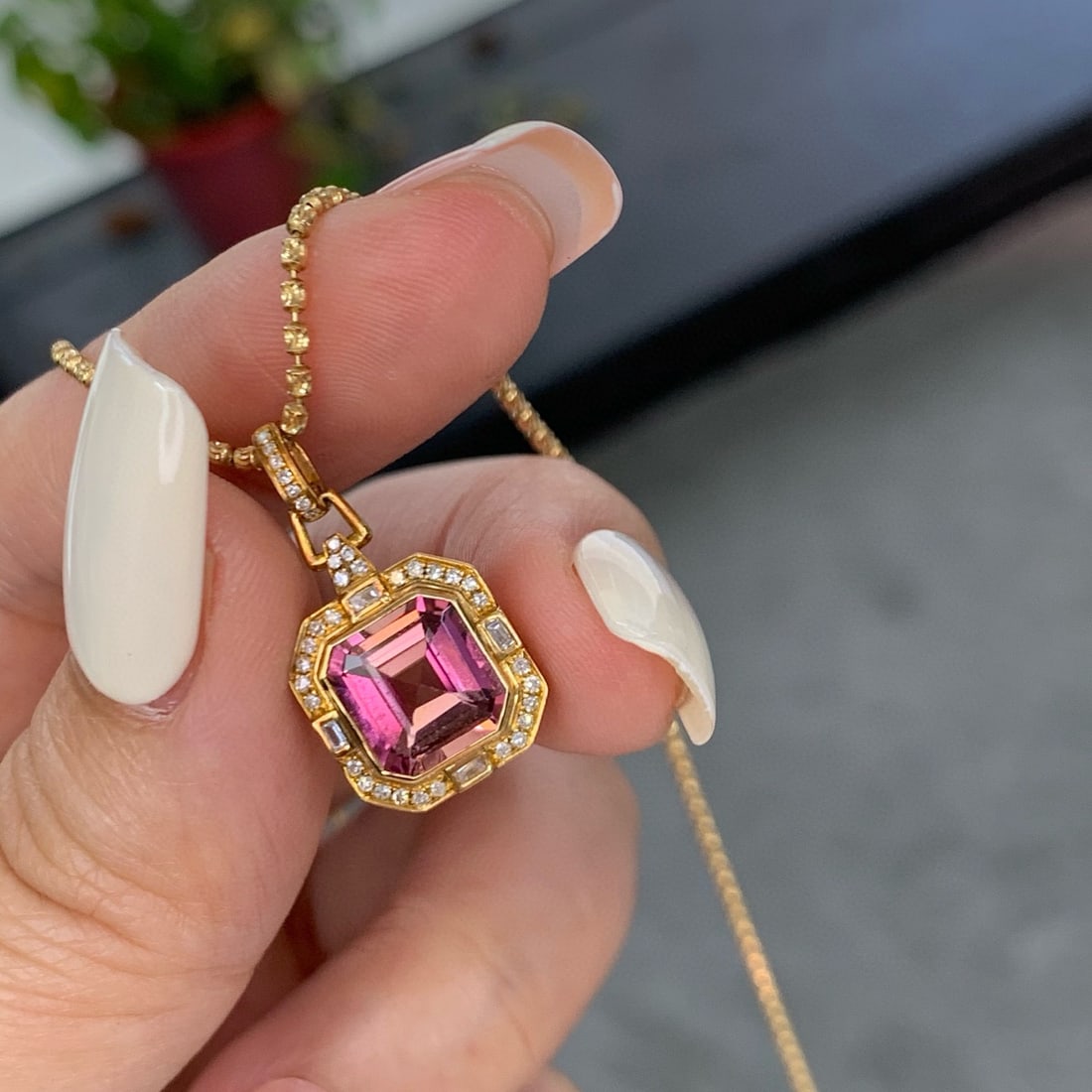 14k Gold 2.45 Ctw Natural Tourmaline & Diamond Pendant( Without Chain ): Ref:230986376 // gold content:14k gold // main gemstone:tourmaline // shape:octagonal // carat weight:2. 3ct // color:pink // treatment:natural // // adjacent gemstone 2 : diamond // shape:round //