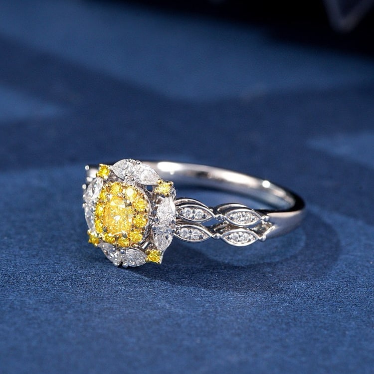 14k Gold 0.69 Ctw Natural Yellow Diamond & Diamond Ring - 3