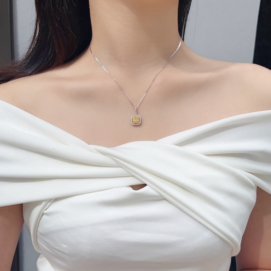 14k Gold 1.59 Ctw Natural Yellow Diamond & Diamond Pendant( Without Chain ) - 4