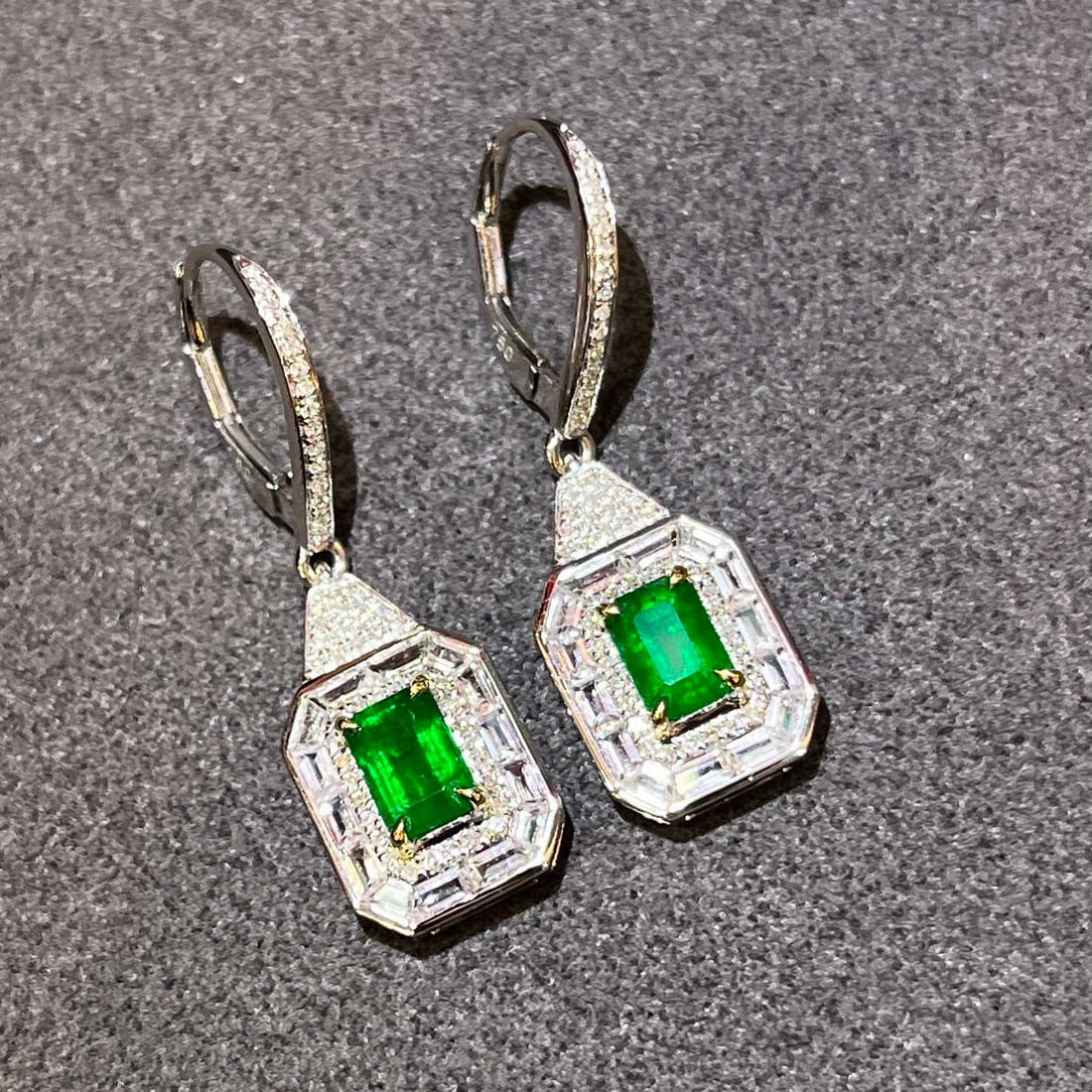 14k Gold 1.56 Ctw Vivid Green Natural Emerald & Diamond Earrings - 3