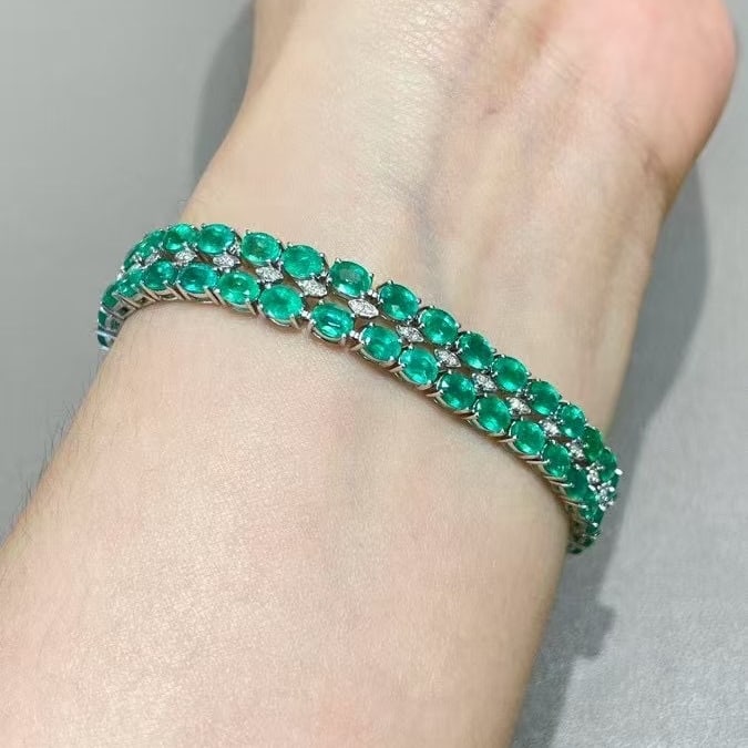 14k Gold 16 Ct Natural Emerald & Diamond Bracelet - 3