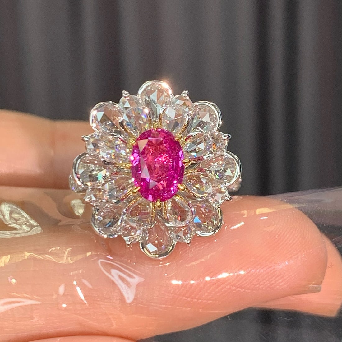 14k Gold 3.91 Ctw Natural Padparadscha Sapphire & Diamond Ring: Ref:230986400 // gold content:14k gold // ring size:7. 25us // // main gemstone:padparadscha sapphire // shape:oval // carat weight:1. 54ct // color:orangish pink // treatment:natural // // adjacent
