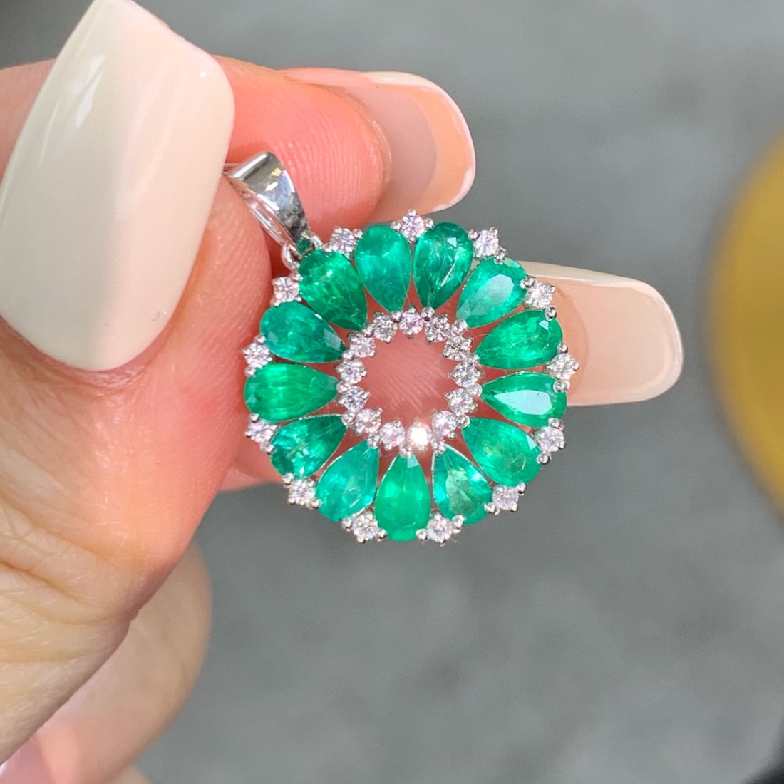14k Gold 3 Ct Natural Emerald & Sapphire Pendant( Without Chain ) - 3