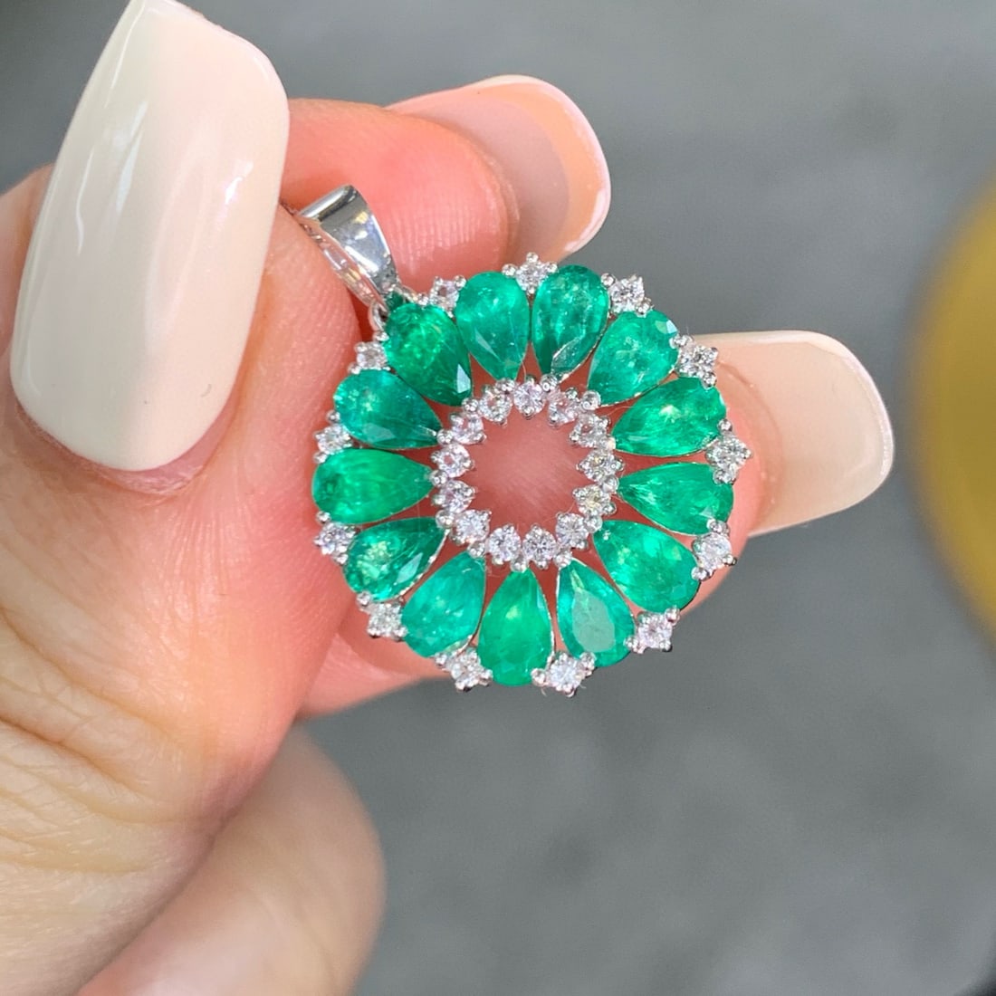 14k Gold 3 Ct Natural Emerald & Sapphire Pendant( Without Chain ) - 7