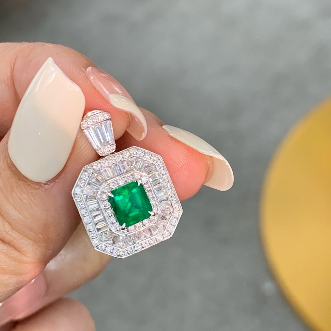 14k Gold 2.09 Ctw Vivid Green Natural Emerald & Diamond Ring/pendant( Without Chain ) - 4