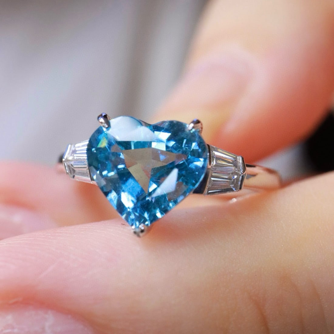 14k Gold 2.05 Ctw Natural Aquamarine & Diamond Ring - 4